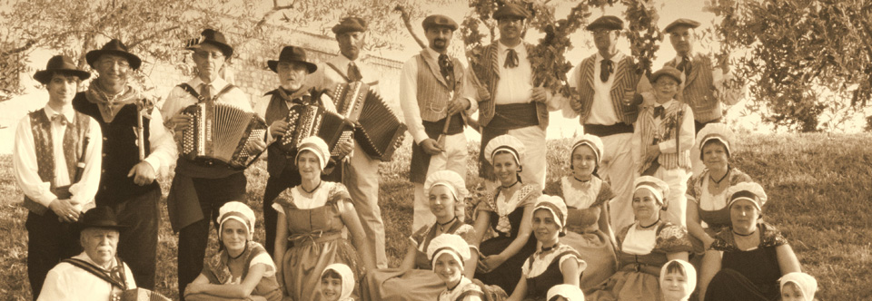 La farandole biterroise, photo de groupe n°5
